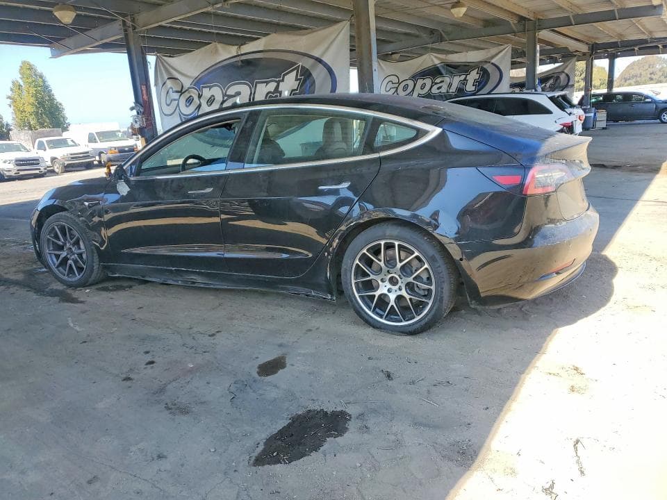 2018 TESLA MODEL 3 2