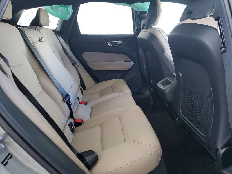2026 VOLVO XC60 PLUS 11