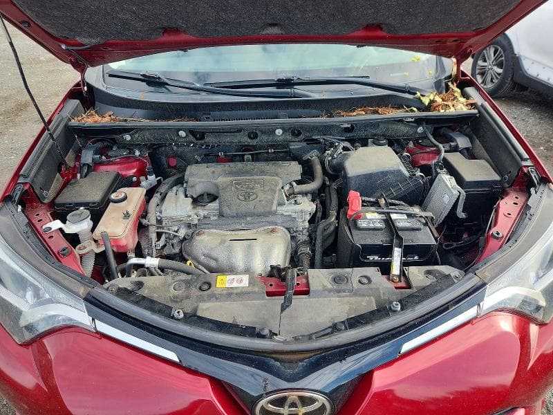 2018 TOYOTA RAV4 XLE 12