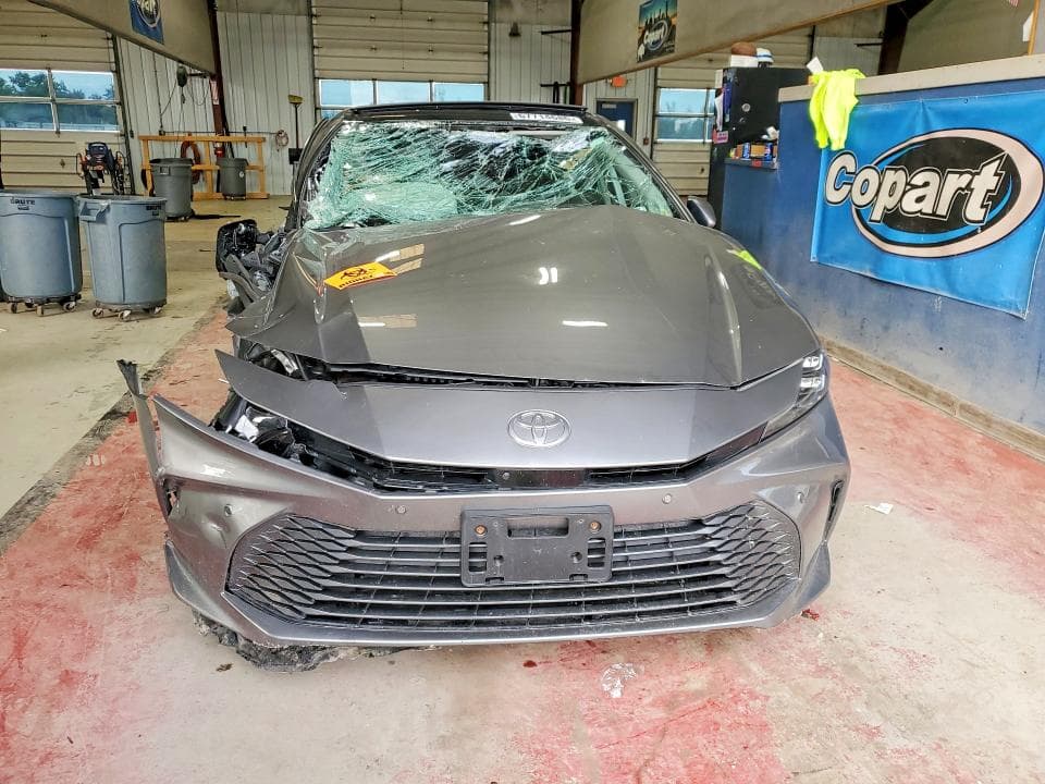 2025 TOYOTA CAMRY XLE 5