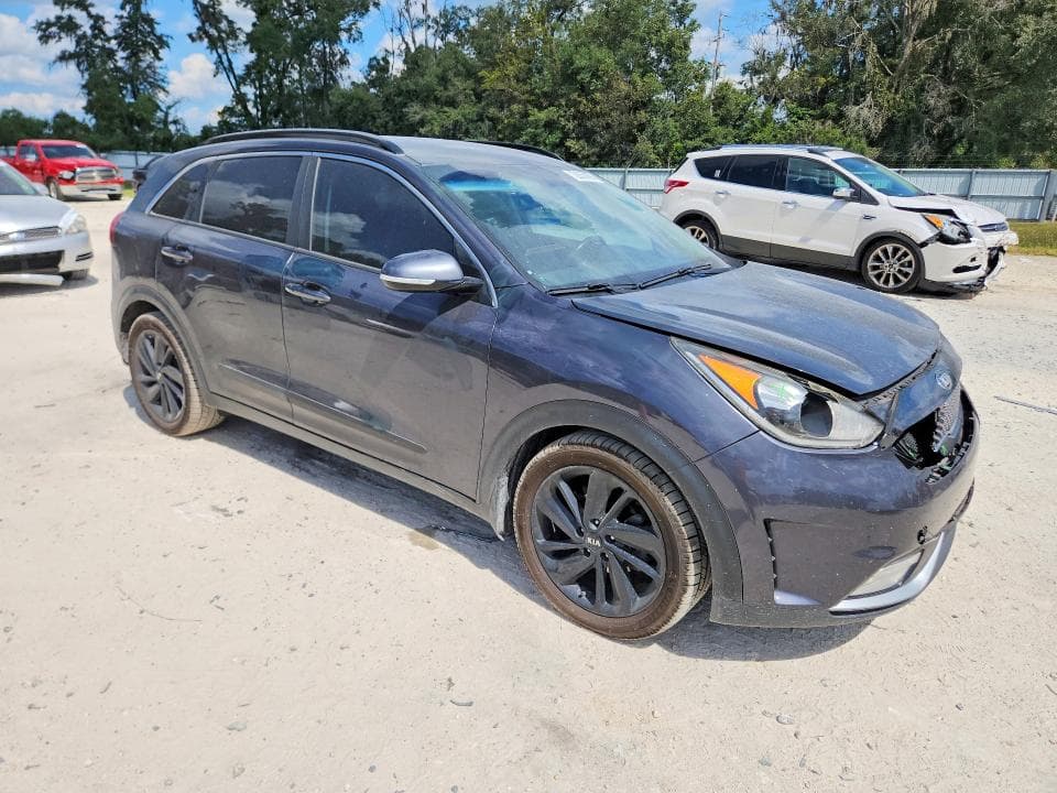 2018 KIA NIRO EX 4