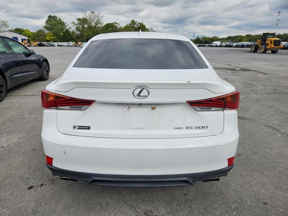 2018 LEXUS IS 300 6