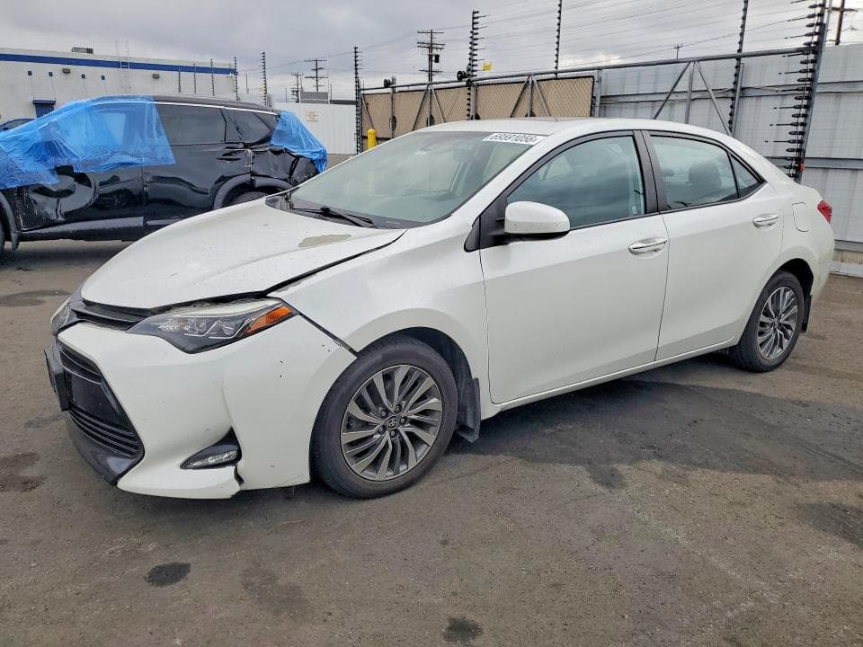 2018 TOYOTA COROLLA XLE - 1