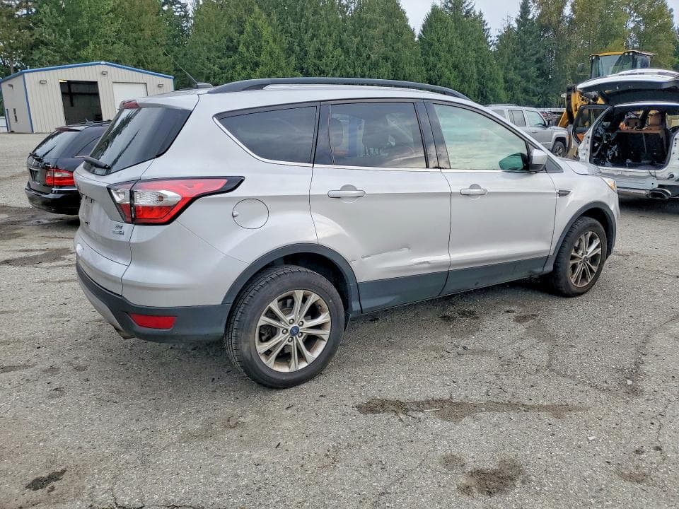 2018 FORD ESCAPE SE 3