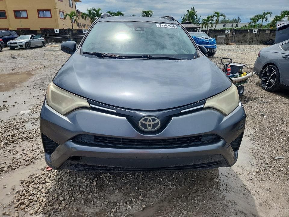 2018 TOYOTA RAV4 LE 5