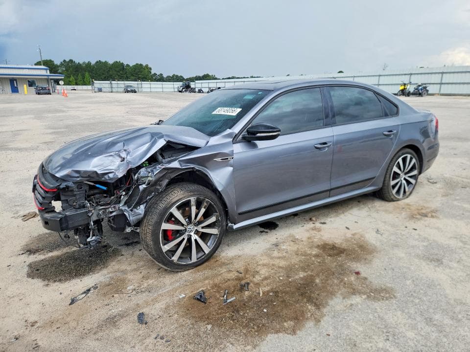 2018 VOLKSWAGEN PASSAT GT