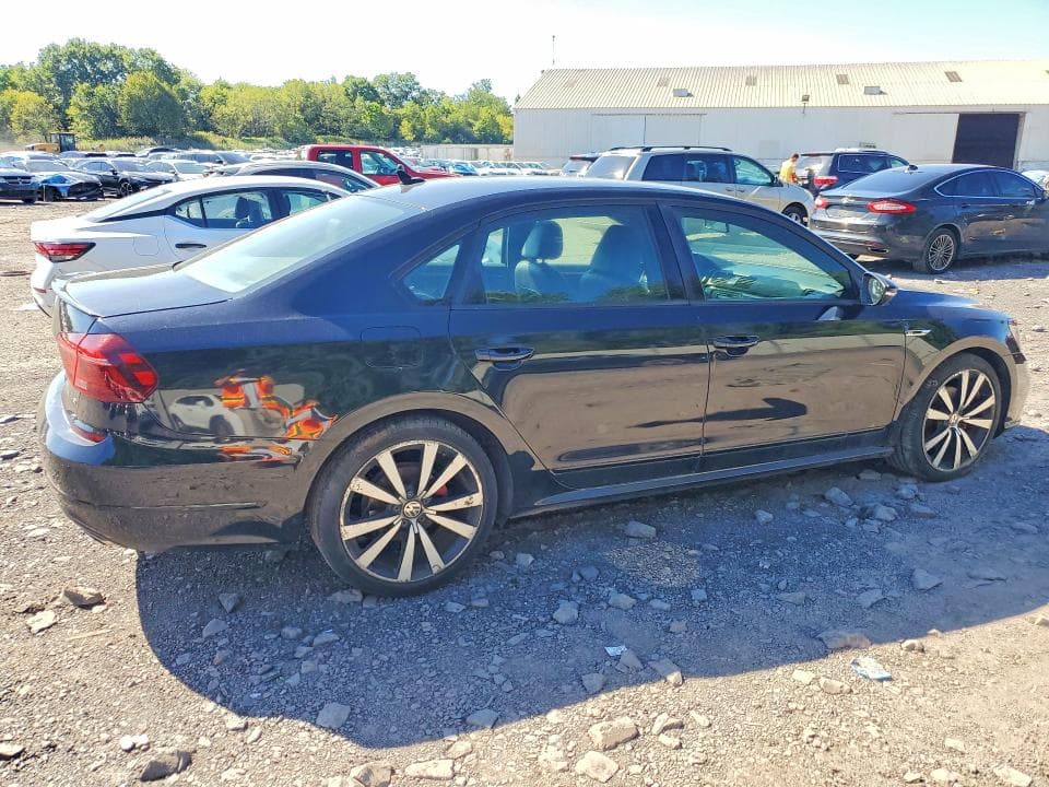 2018 VOLKSWAGEN PASSAT GT 3