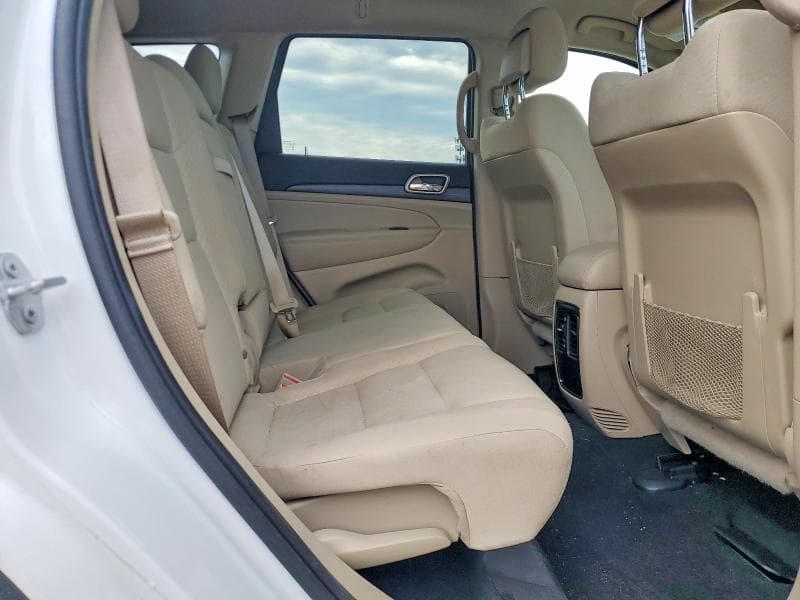2022 JEEP GRAND CHEROKEE LAREDO E 11