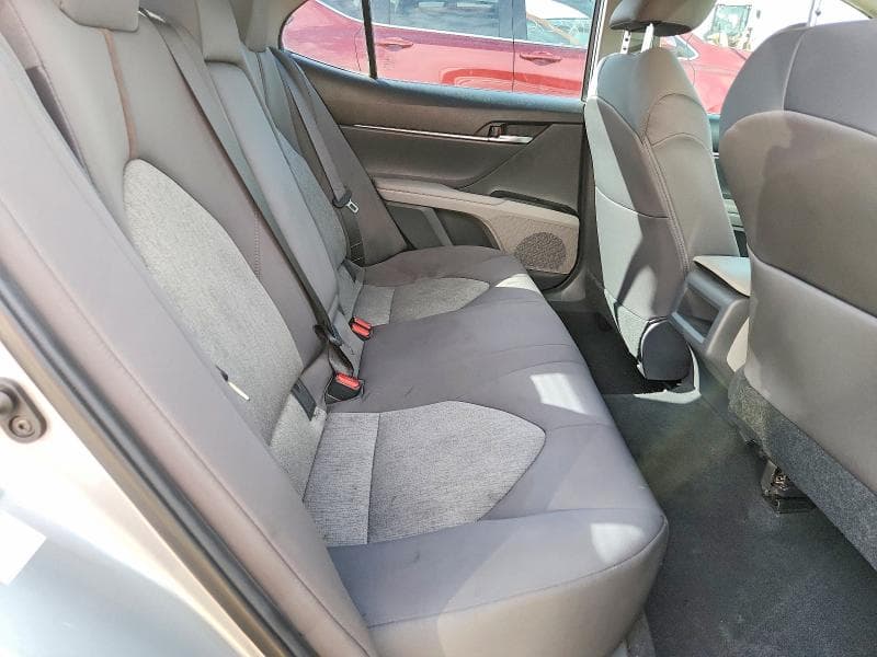2018 TOYOTA CAMRY LE 10