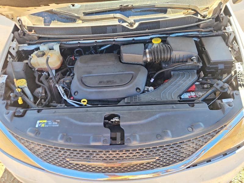 2020 CHRYSLER VOYAGER LXI 12