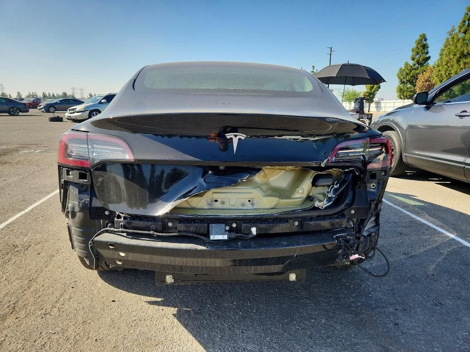 2018 TESLA MODEL 3 6