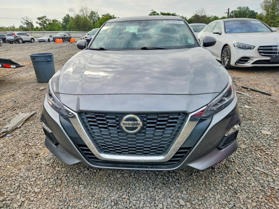 2022 NISSAN ALTIMA SV 5