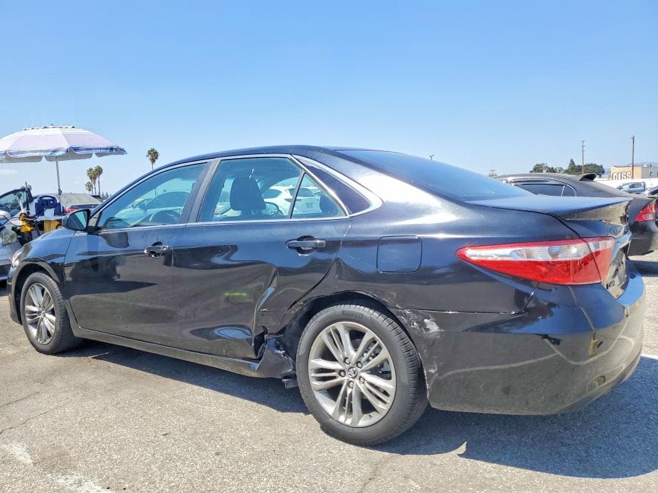 2017 TOYOTA CAMRY SE 2