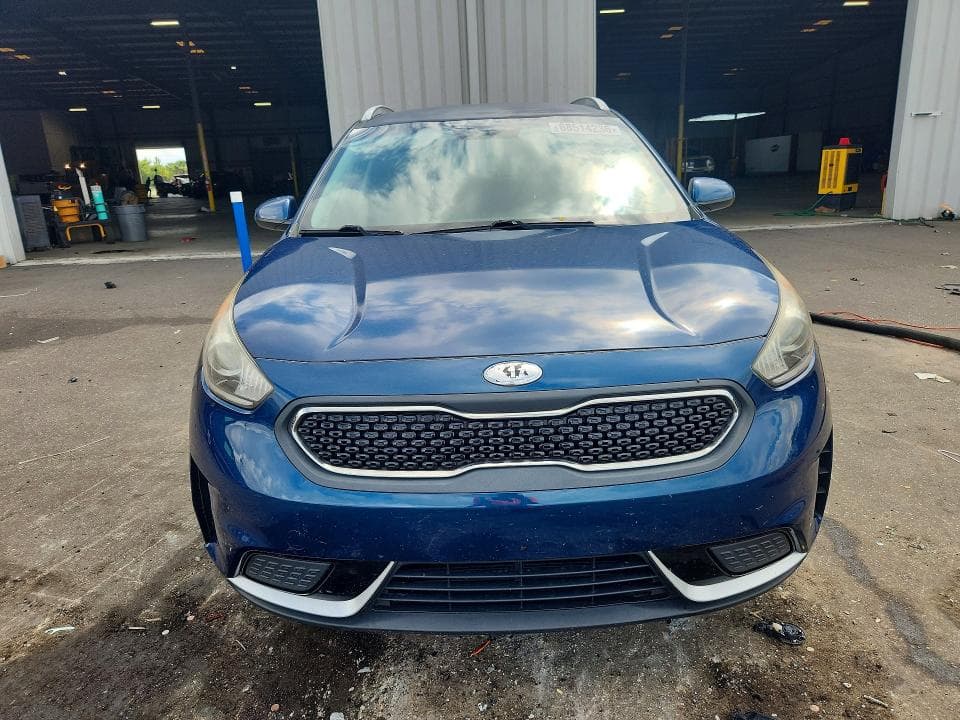2017 KIA NIRO LX 5