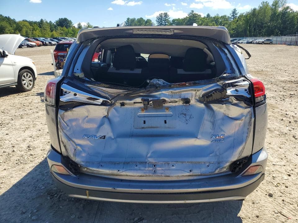 2017 TOYOTA RAV4 XLE 6