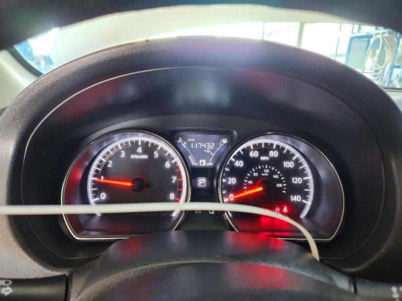 2018 NISSAN VERSA SV 9