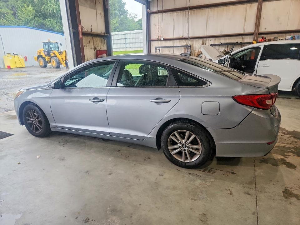 2017 HYUNDAI SONATA SE 2