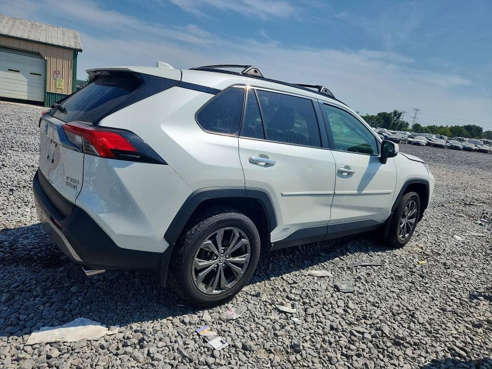 2022 TOYOTA RAV4 LIMITED 3