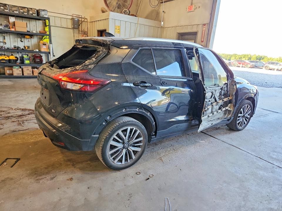 2021 NISSAN KICKS SV 3