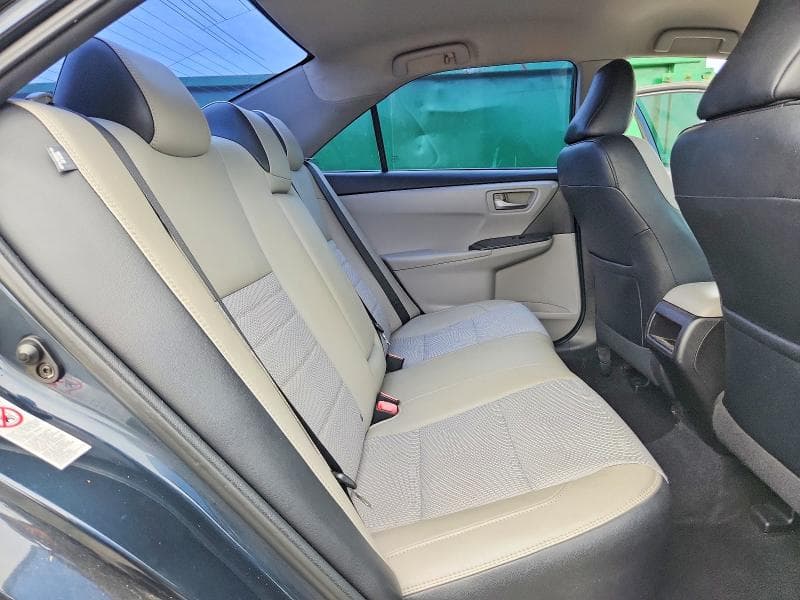 2017 TOYOTA CAMRY SE 10