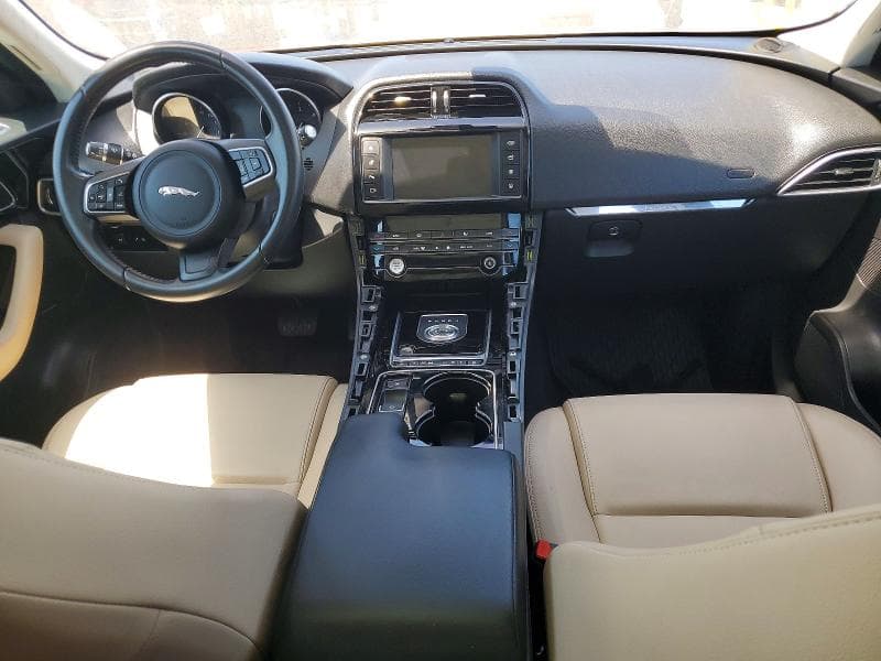 2017 JAGUAR F-PACE PREMIUM 8