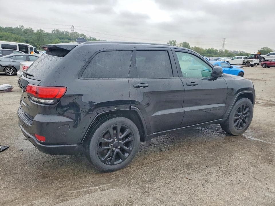2017 JEEP GRAND CHEROKEE LAREDO 3