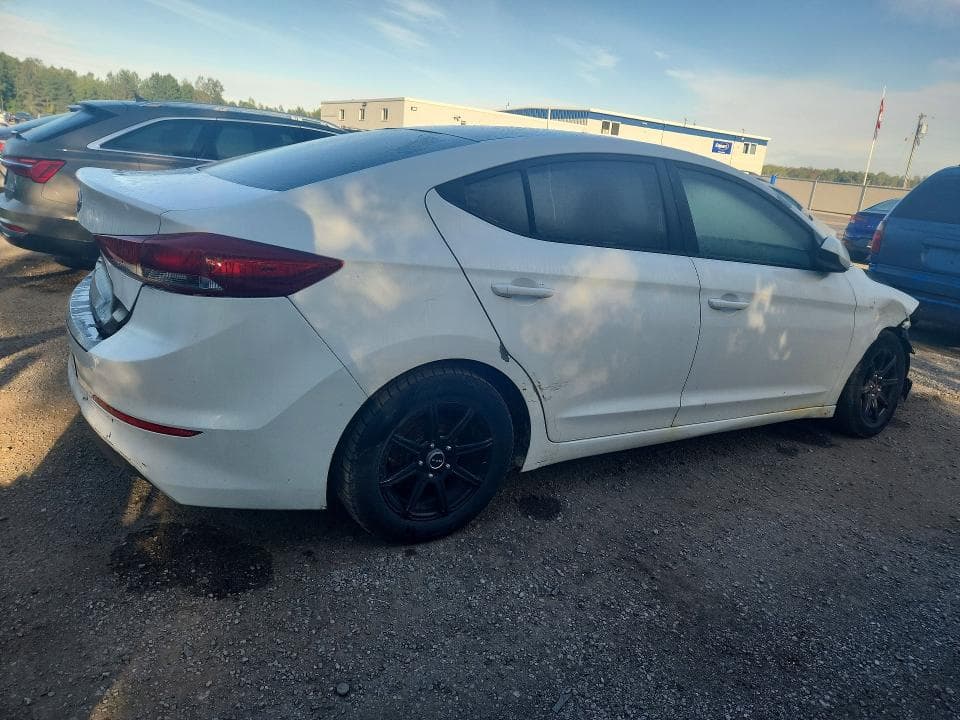 2017 HYUNDAI ELANTRA SE 3