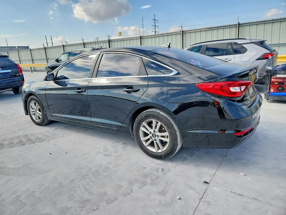 2017 HYUNDAI SONATA SE 2