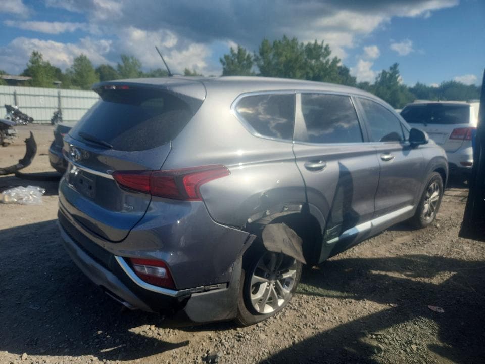 2019 HYUNDAI SANTA FE SE 3