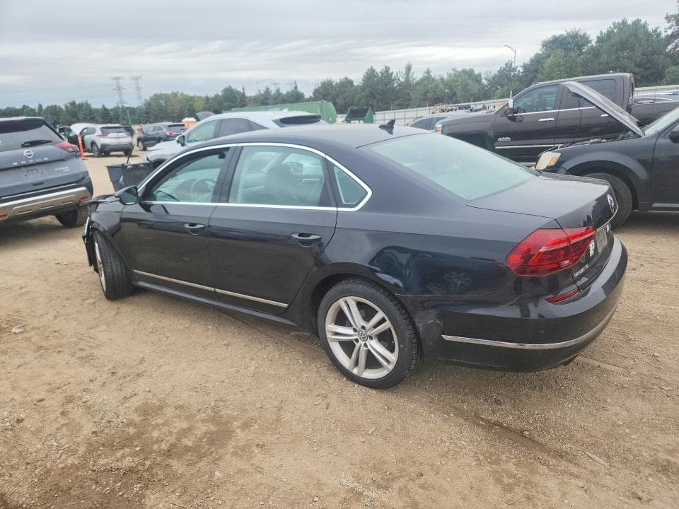 2017 VOLKSWAGEN PASSAT SE 2