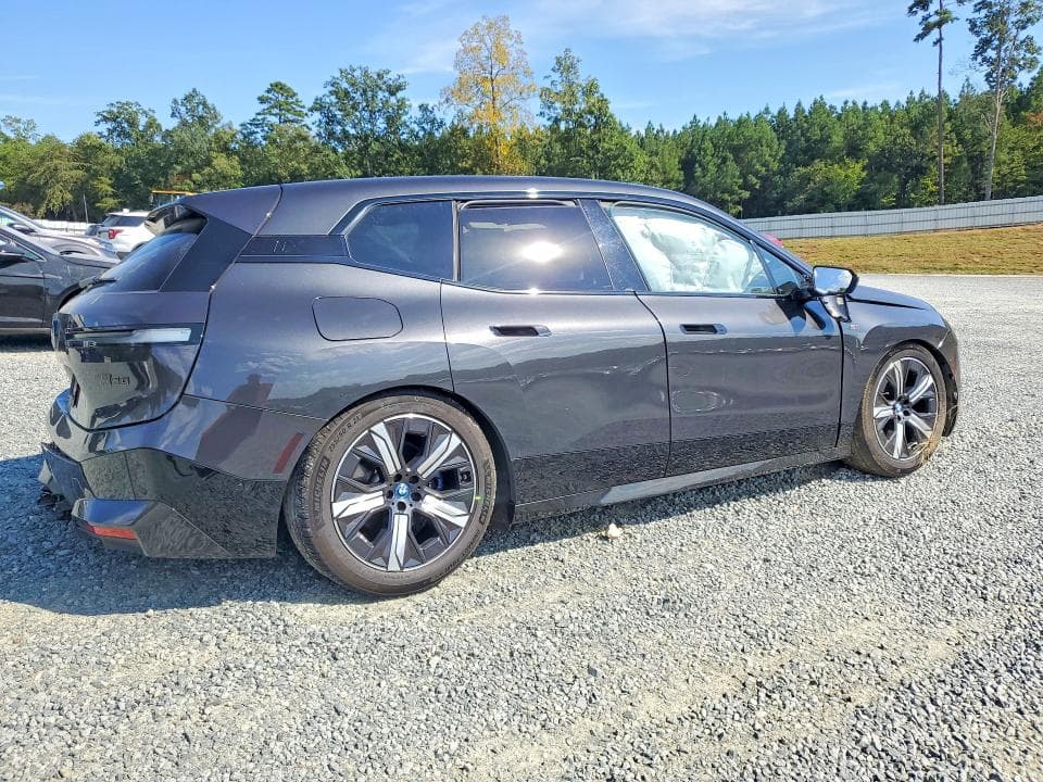 2023 BMW IX M60 3
