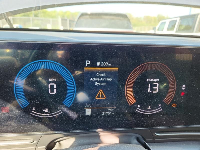 2025 HYUNDAI KONA SEL 9