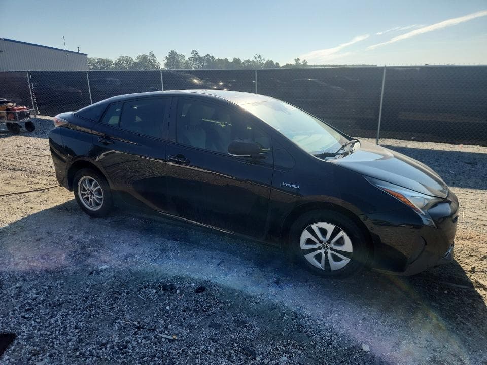 2018 TOYOTA PRIUS THREE 4