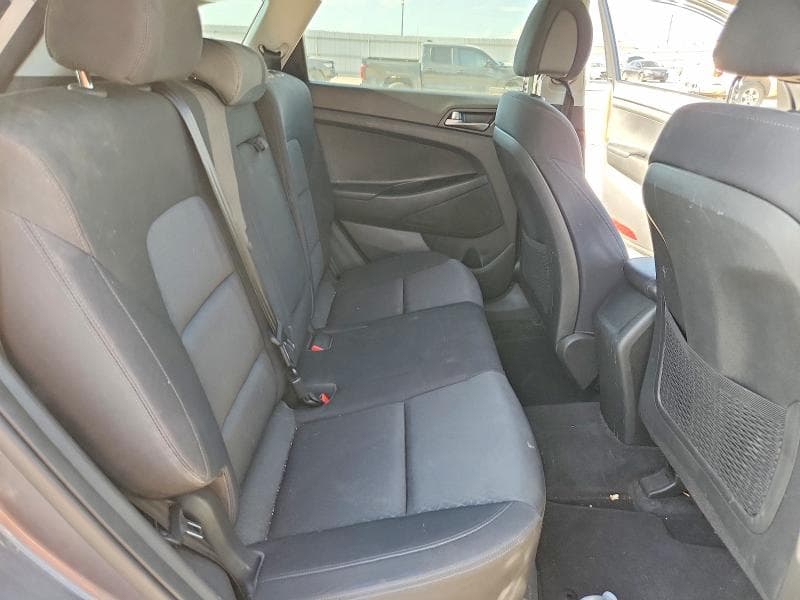2017 HYUNDAI TUCSON SE 10