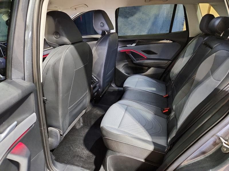 2026 VOLKSWAGEN TIGUAN SE 11