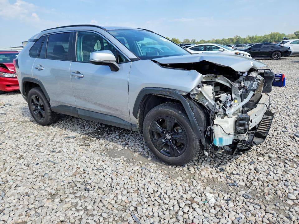 2019 TOYOTA RAV4 XLE 4
