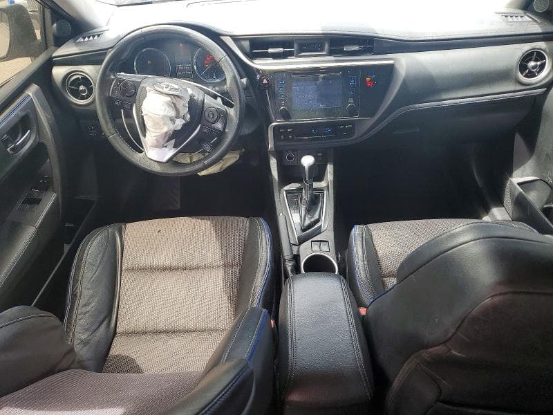 2019 TOYOTA COROLLA SE 8
