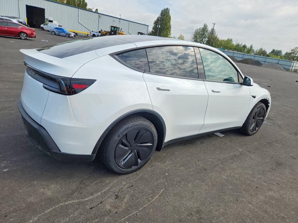 2026 TESLA MODEL Y 3