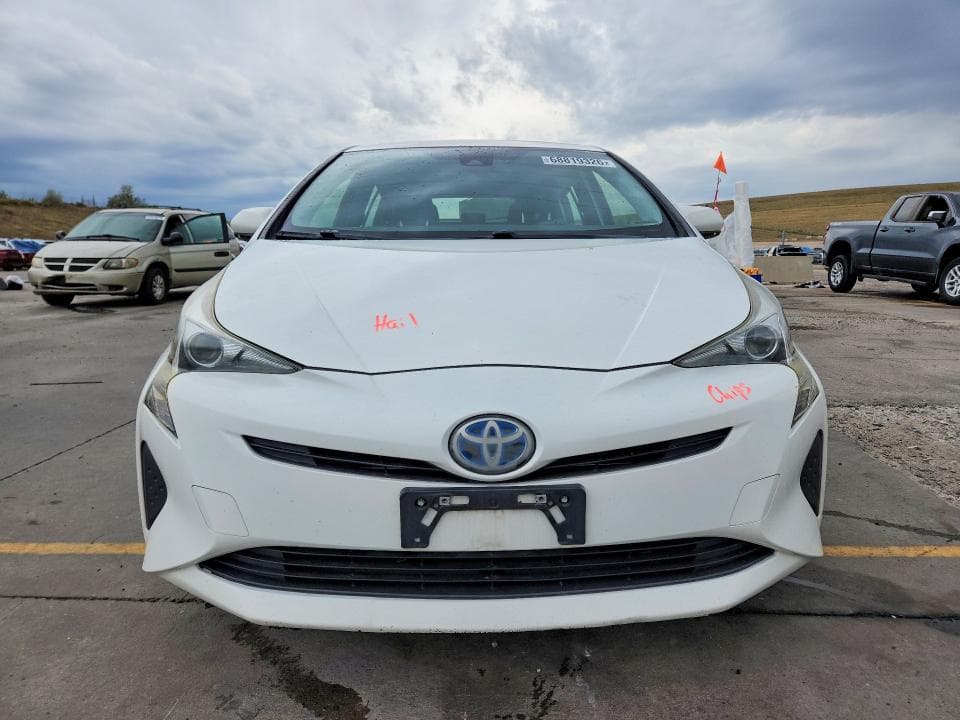 2017 TOYOTA PRIUS TWO 5