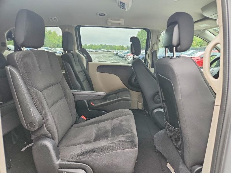 2019 DODGE GRAND CARAVAN SE 11