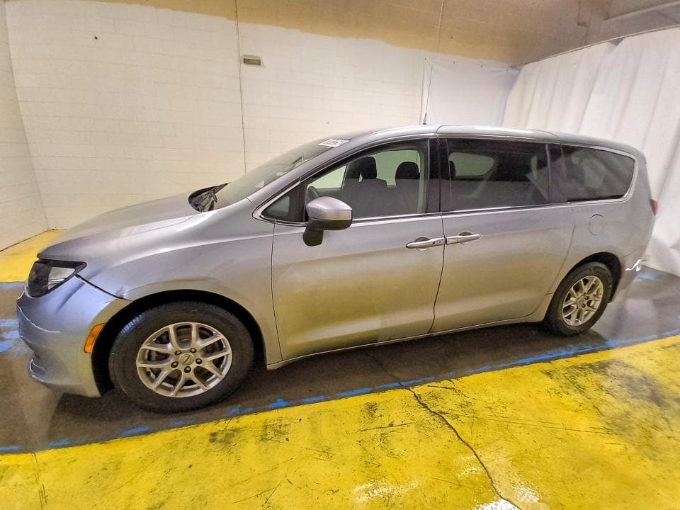 2021 CHRYSLER VOYAGER LX