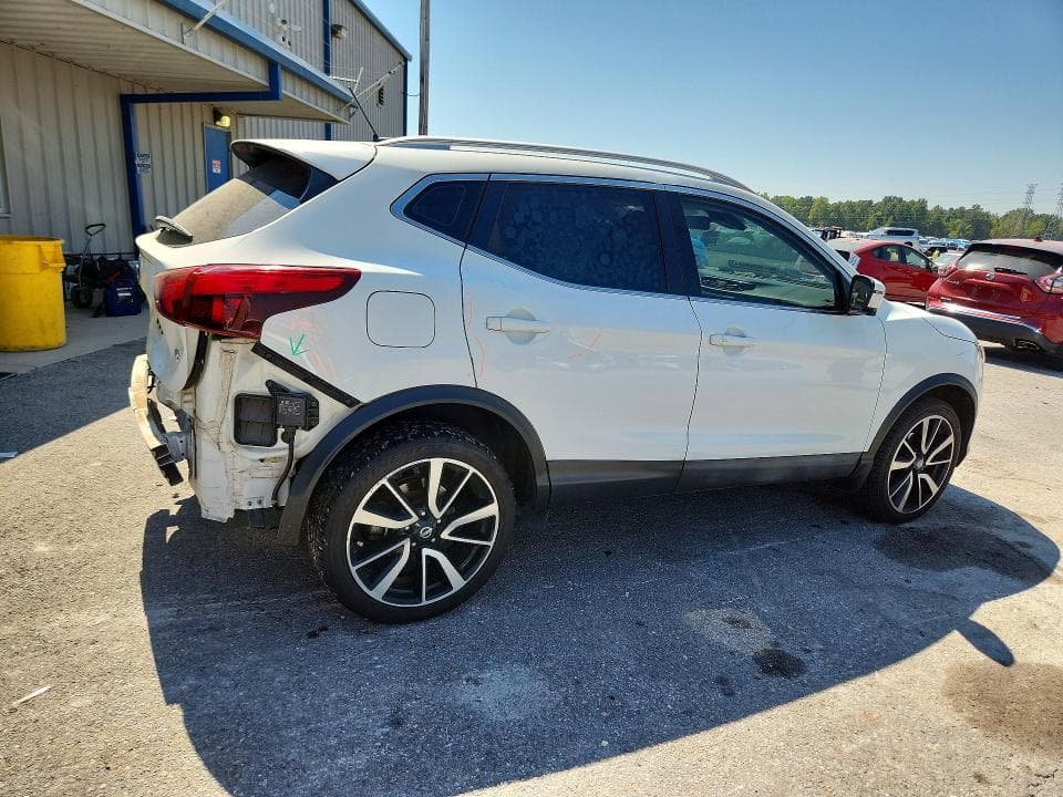 2017 NISSAN ROGUE SPORT SL 3