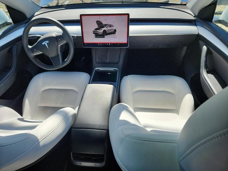 2024 TESLA MODEL Y 8