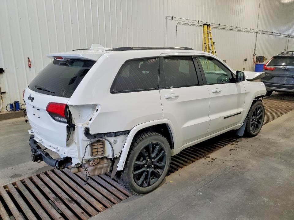 2021 JEEP GRAND CHEROKEE LAREDO 3