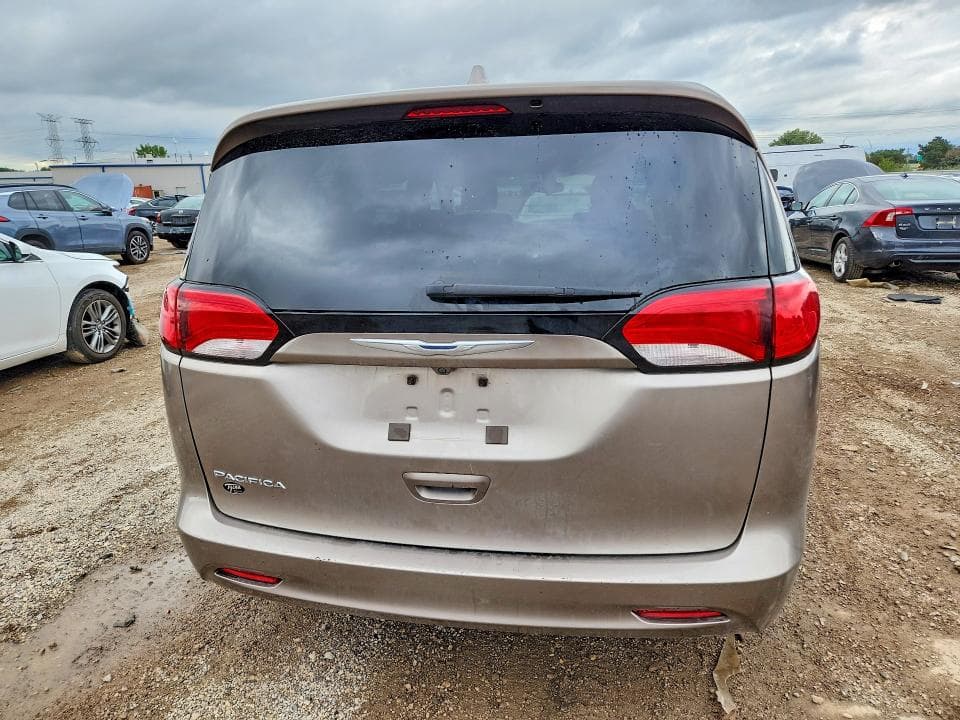 2017 CHRYSLER PACIFICA LX 6