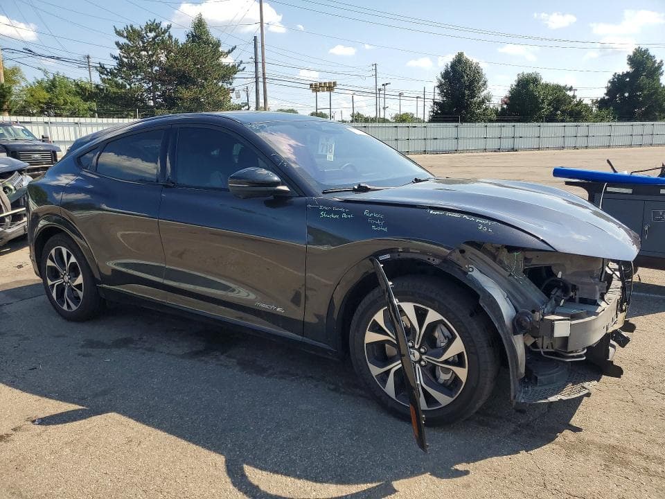 2022 FORD MUSTANG MACH-E PREMIUM 4