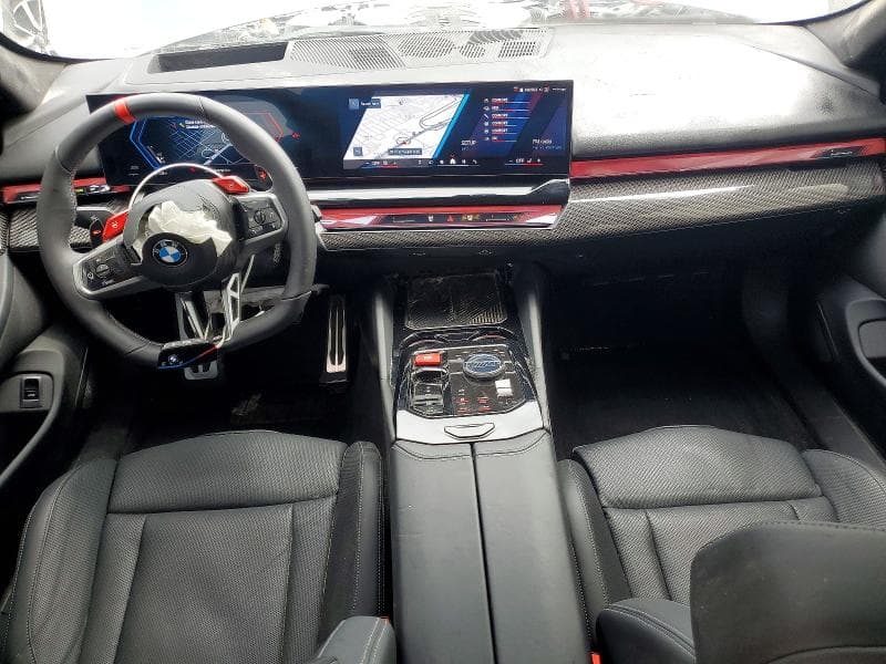 2026 BMW M5 TOURING 8