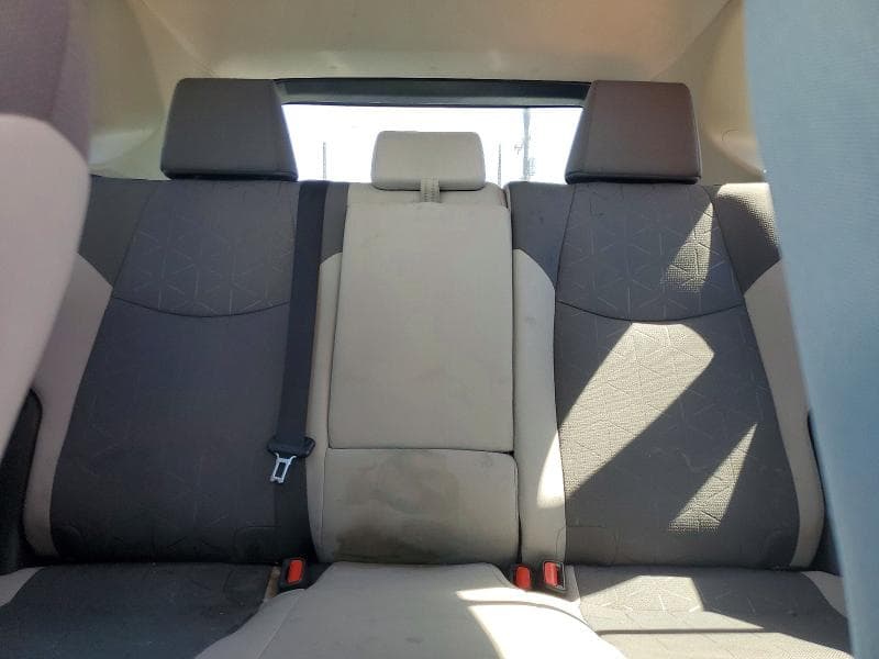 2021 TOYOTA RAV4 XLE 10