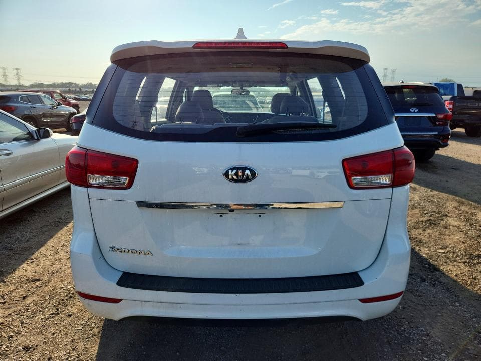 2017 KIA SEDONA L 6