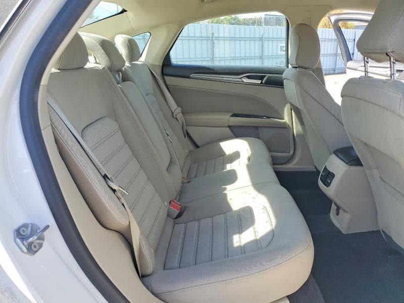 2020 FORD FUSION SE 10